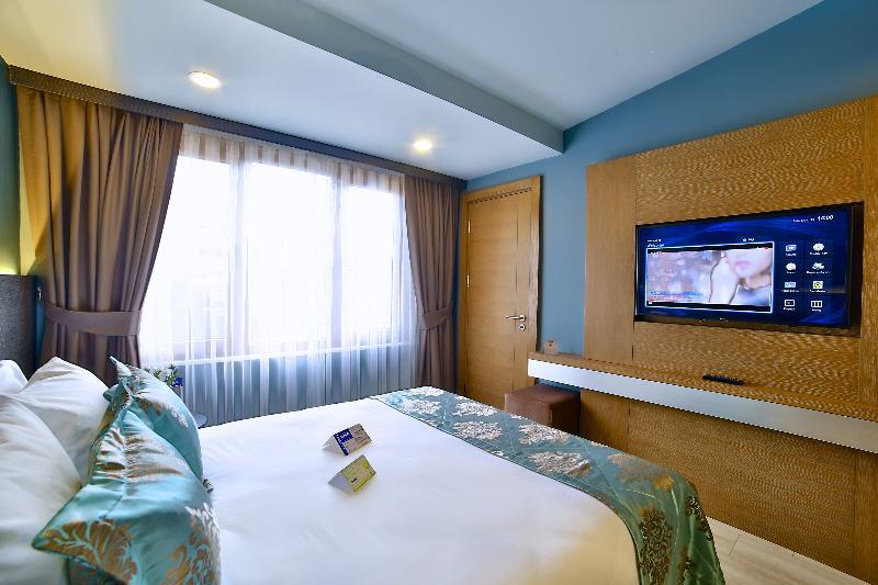 The Tango Hotel Istanbul Exterior photo